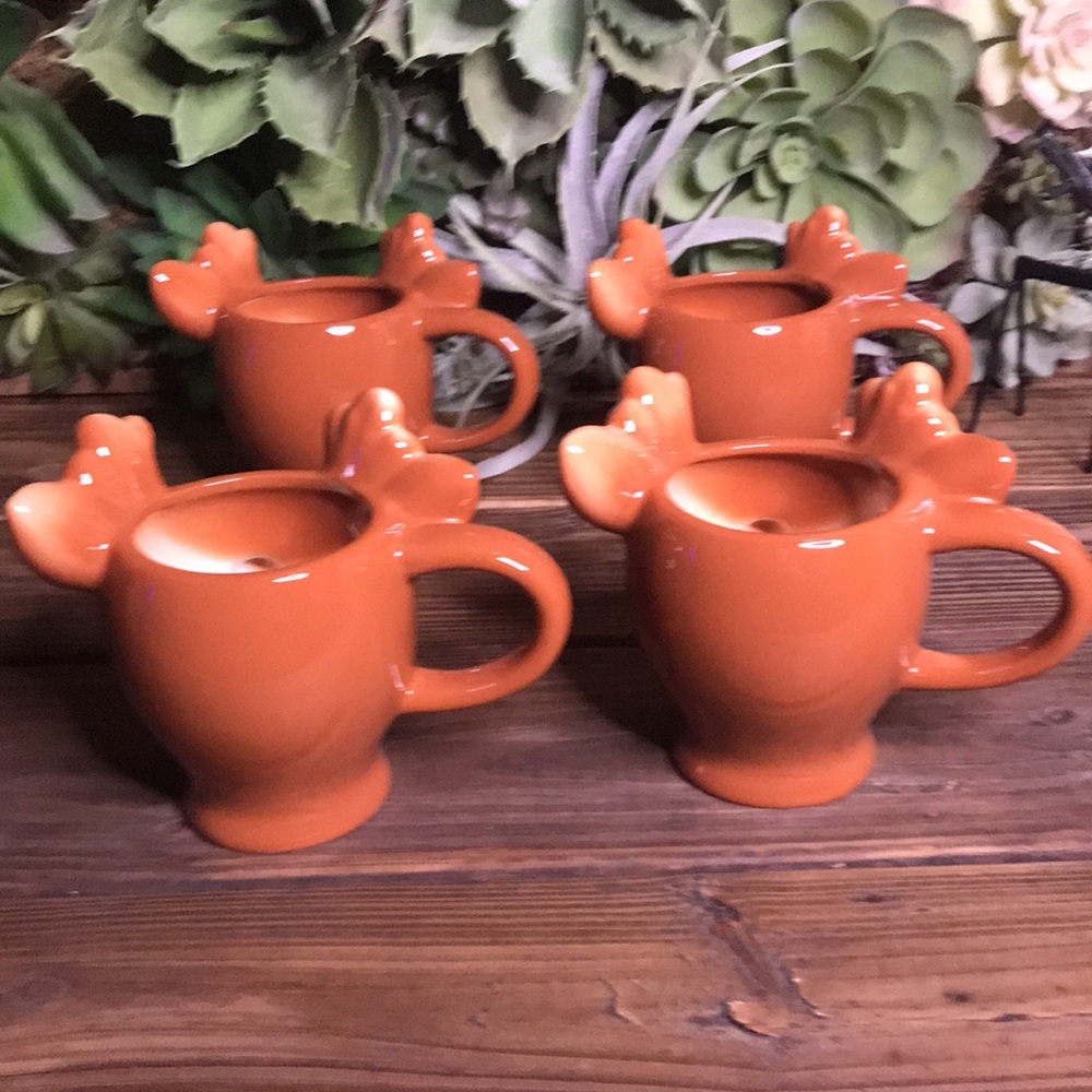 Pottery Barn Handcrafted Cute Cheeky Reindeer Holiday Mugs 12oz - Set of 4 - Picture 11 of 17